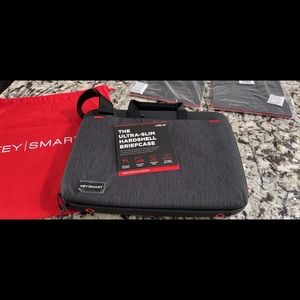 Key Smart Briefcase pluse 2 accessories organizers